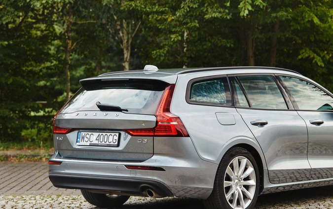 Volvo V60 cena 84700 przebieg: 114000, rok produkcji 2019 z Sierpc małe 232